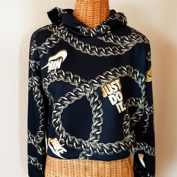 NIKE Cropped Style Hoodie with Chain Design - Picture 1 of 8